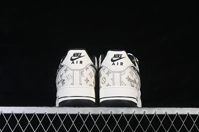 All Categories Nk Air Force 1 Air Force Series Nk Air Force 1 Low Air Force Low Nike Air Force 1'07 Low Gray and White Presbyopic Air Force One Low Casual Shoes SY1388-030